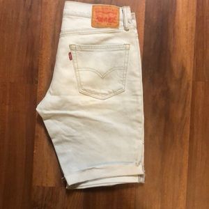 Levi’s 511 cut off jean shorts size 31